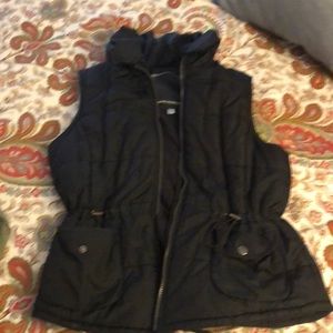 Black puffer vest